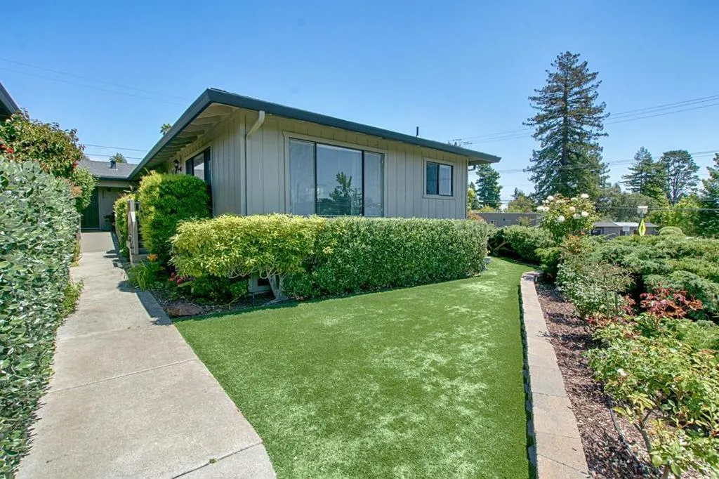 3000 Crystal Heights Drive, Soquel, California 95073 home-pic-1
