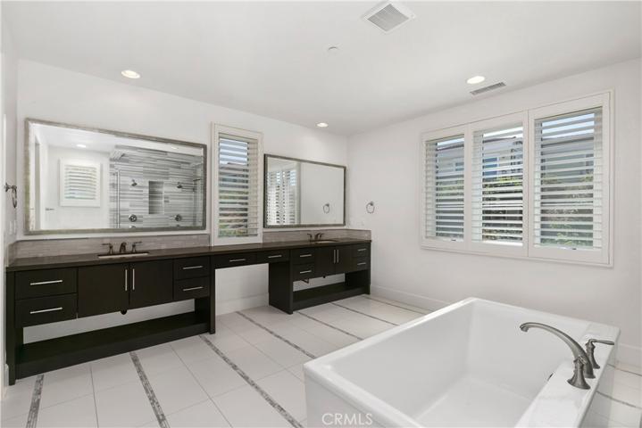 128 Iron Gate, Irvine, California 92618