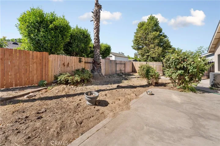 8011 Kenton Court, Highland, California 92346