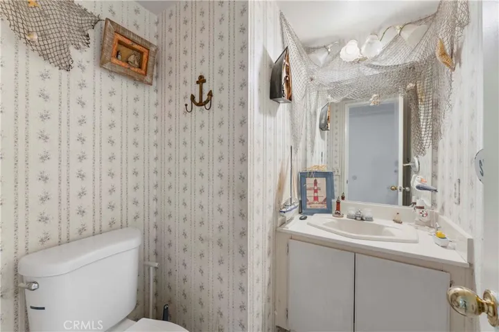 8011 Kenton Court, Highland, California 92346