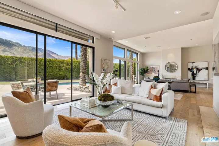 1150 E Paseo El Mirador, Palm Springs, California 92262