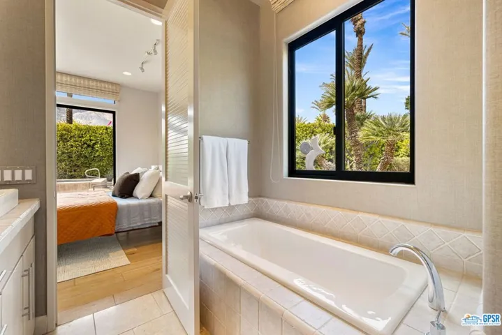 1150 E Paseo El Mirador, Palm Springs, California 92262