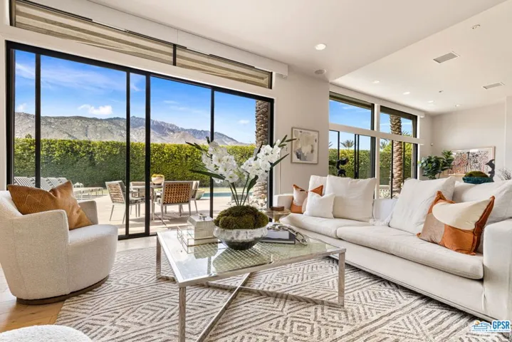 1150 E Paseo El Mirador, Palm Springs, California 92262