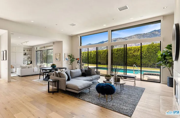 1150 E Paseo El Mirador, Palm Springs, California 92262