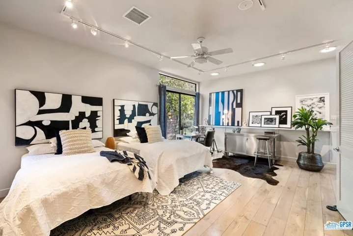 1150 E Paseo El Mirador, Palm Springs, California 92262