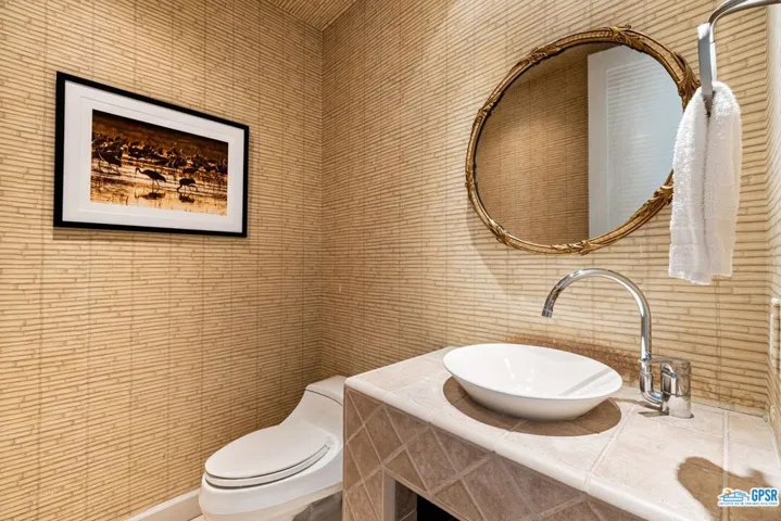 1150 E Paseo El Mirador, Palm Springs, California 92262