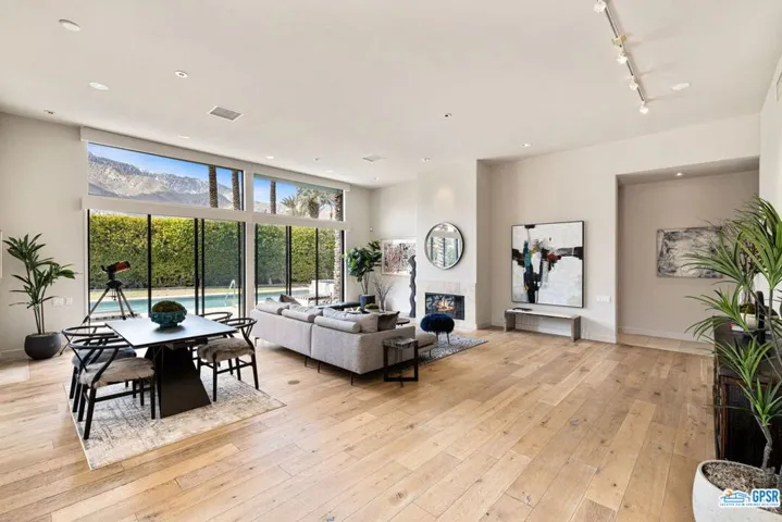 1150 E Paseo El Mirador, Palm Springs, California 92262
