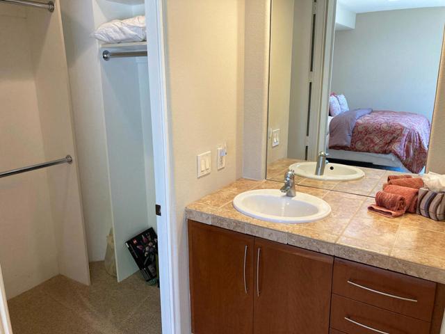 Guest BR 2 Bath & Closet