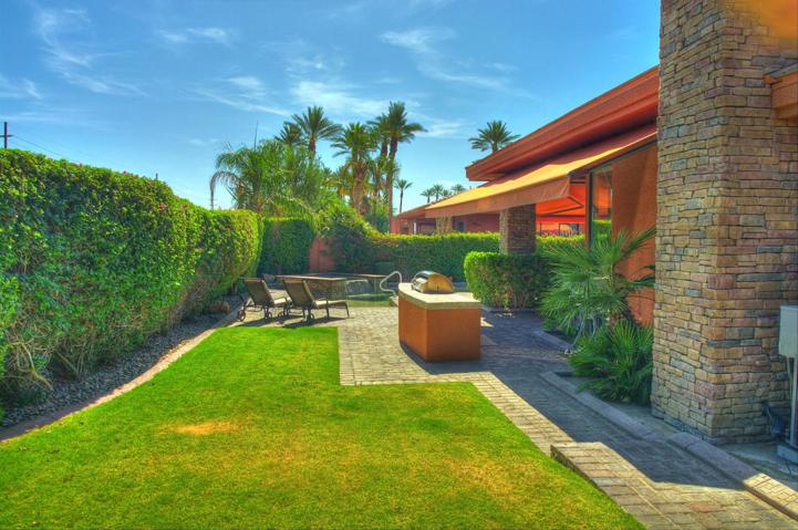 Grassy Area w/Built-in BBQ Island
