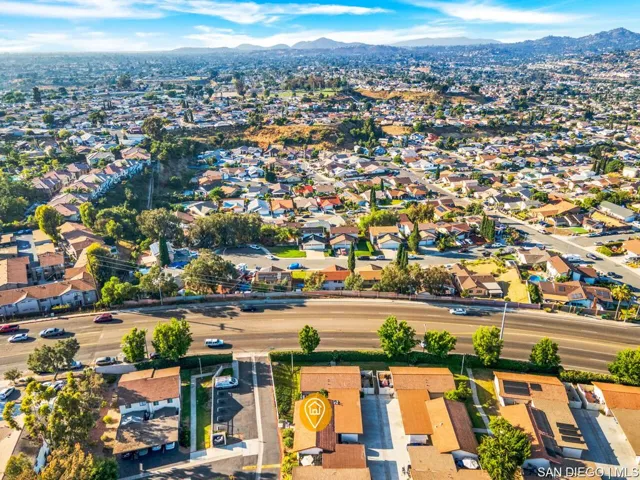 8122 Paradise Valley Ct, Spring Valley, California 91977