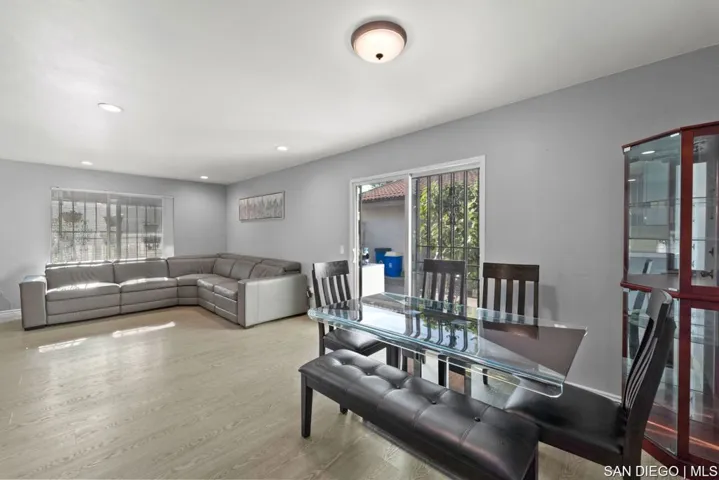 8122 Paradise Valley Ct, Spring Valley, California 91977