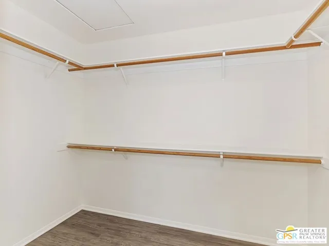 Walk in Closet