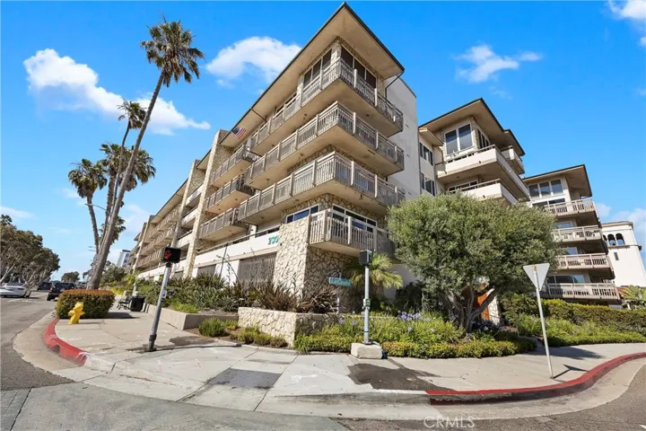 230 S Catalina Avenue Unit 208, Redondo Beach, California 90277