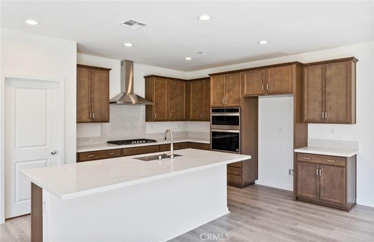 4563 Highland Avenue, Perris, California 92571