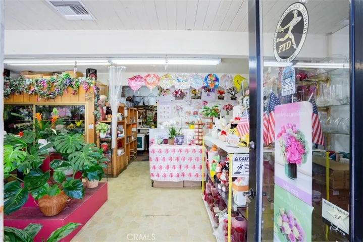 370 W Sierra Madre Boulevard, Sierra Madre, California 91024