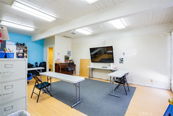 370 W Sierra Madre Boulevard, Sierra Madre, California 91024