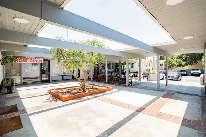 370 W Sierra Madre Boulevard, Sierra Madre, California 91024