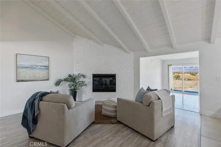 11046 E Avenue R12, Littlerock, California 93543