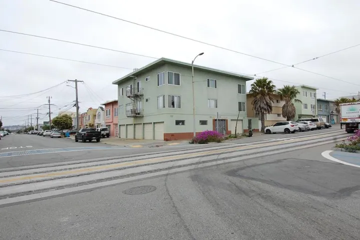 3660 Taraval Street, San Francisco, California 94116