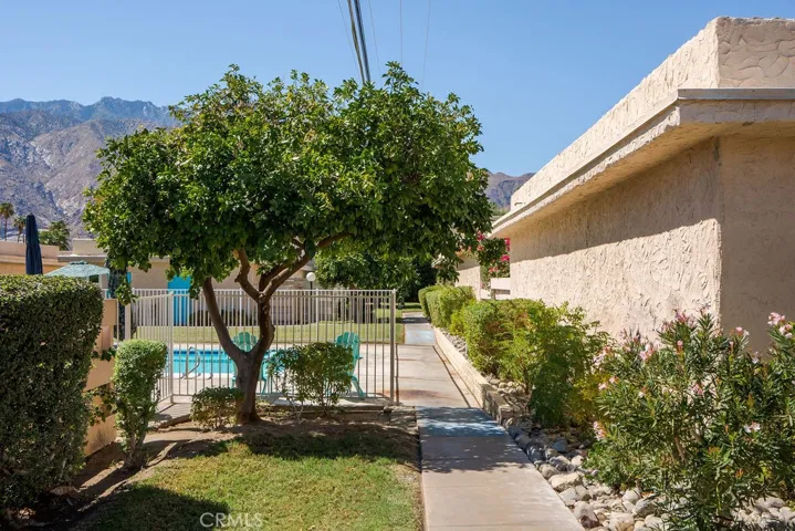 801 E Vista Chino 2, Palm Springs, California 92262