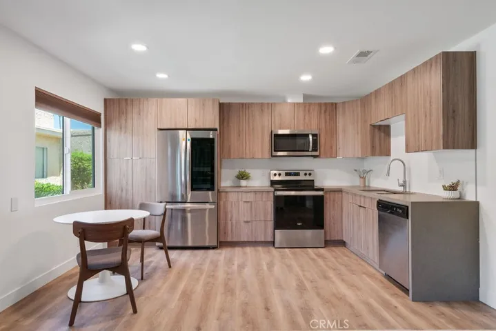 801 E Vista Chino 2, Palm Springs, California 92262