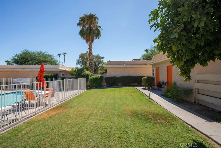 801 E Vista Chino 2, Palm Springs, California 92262