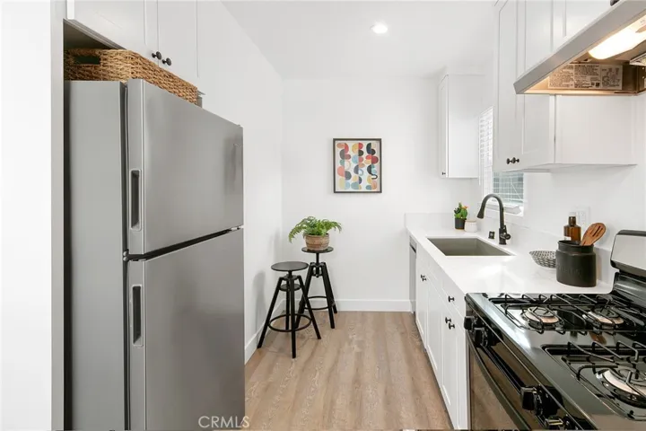 54 Ximeno Avenue, Long Beach, California 90803