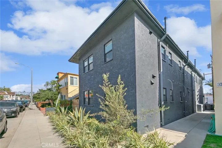 54 Ximeno Avenue, Long Beach, California 90803