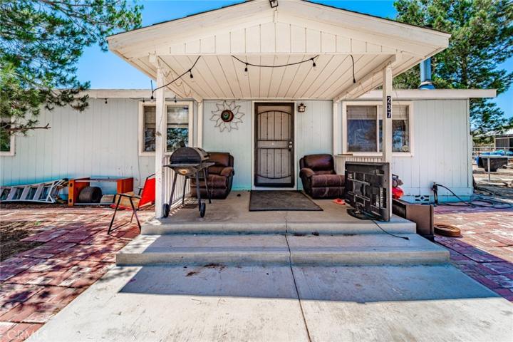 237 Joshua Hills Road, Pinon Hills, California 92372