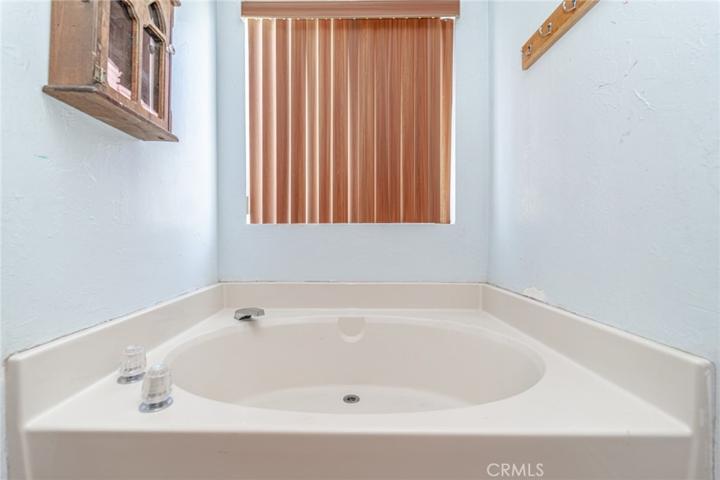 237 Joshua Hills Road, Pinon Hills, California 92372