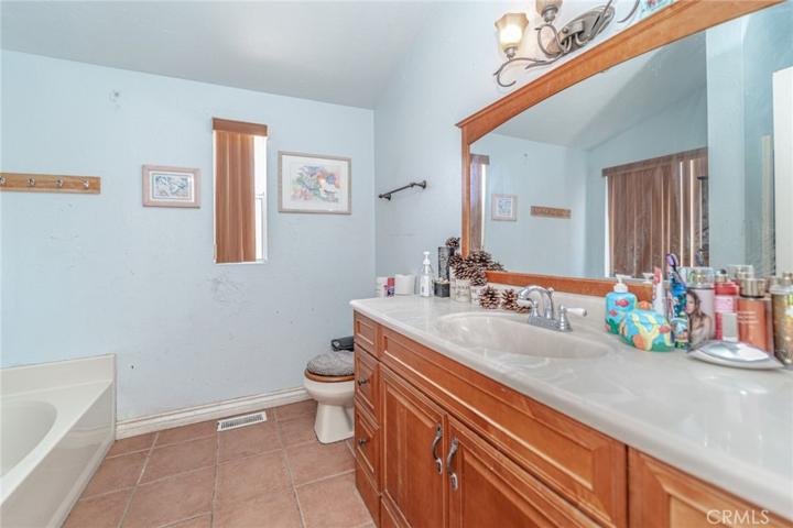 237 Joshua Hills Road, Pinon Hills, California 92372