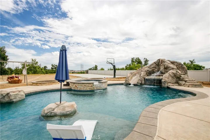 927 Union Street, Beaumont, California 92223