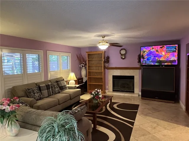 23 Via Hacienda, Rancho Santa Margarita, California 92688