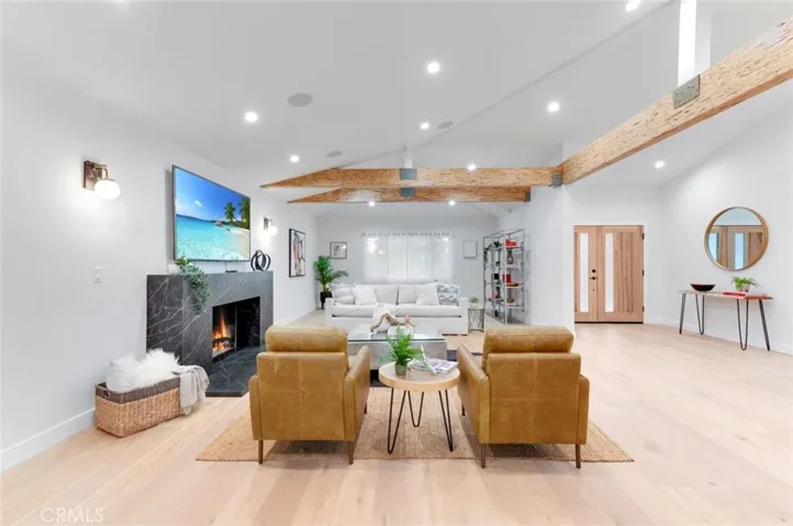 2950 Dona Emilia Drive, Studio City, California 91604