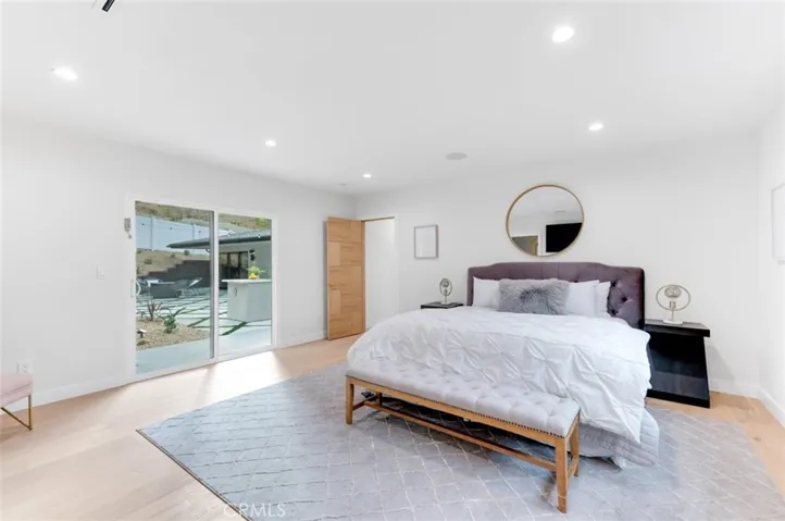 2950 Dona Emilia Drive, Studio City, California 91604