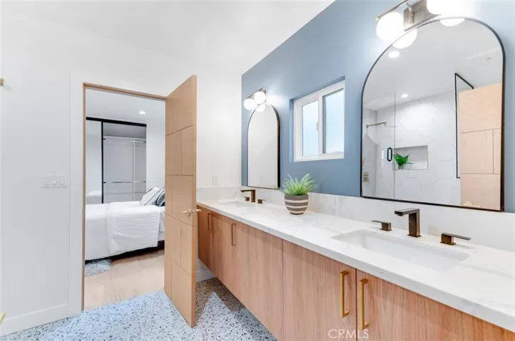2950 Dona Emilia Drive, Studio City, California 91604