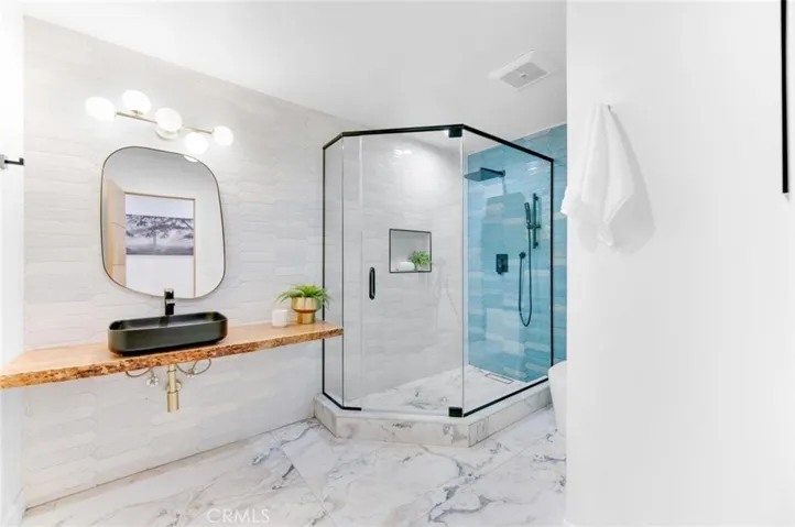 2950 Dona Emilia Drive, Studio City, California 91604