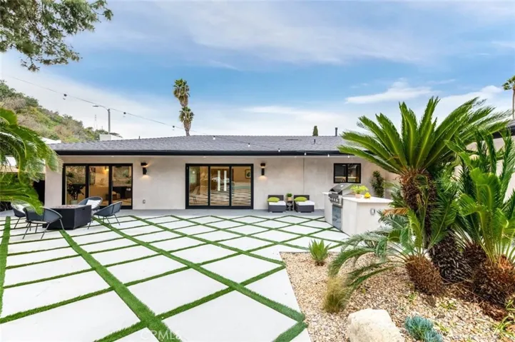 2950 Dona Emilia Drive, Studio City, California 91604