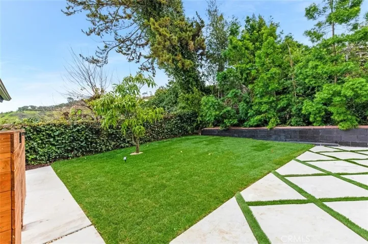 2950 Dona Emilia Drive, Studio City, California 91604