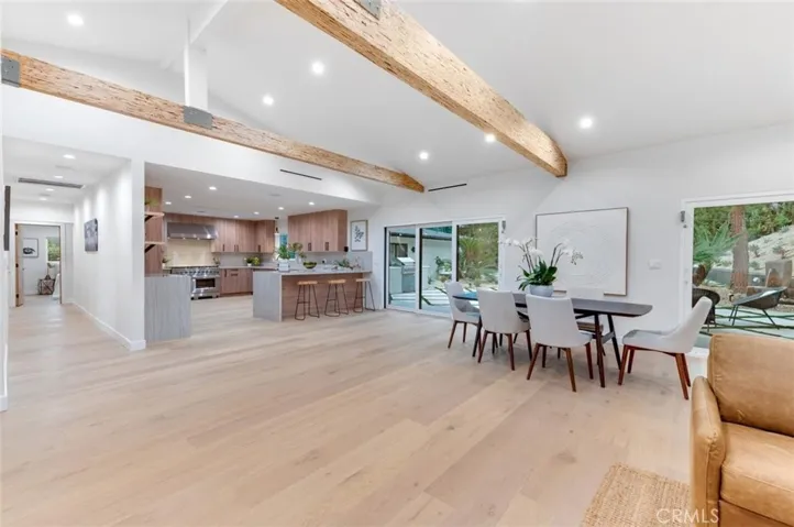 2950 Dona Emilia Drive, Studio City, California 91604