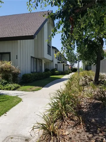 9641 Karmont Avenue, South Gate, California 90280