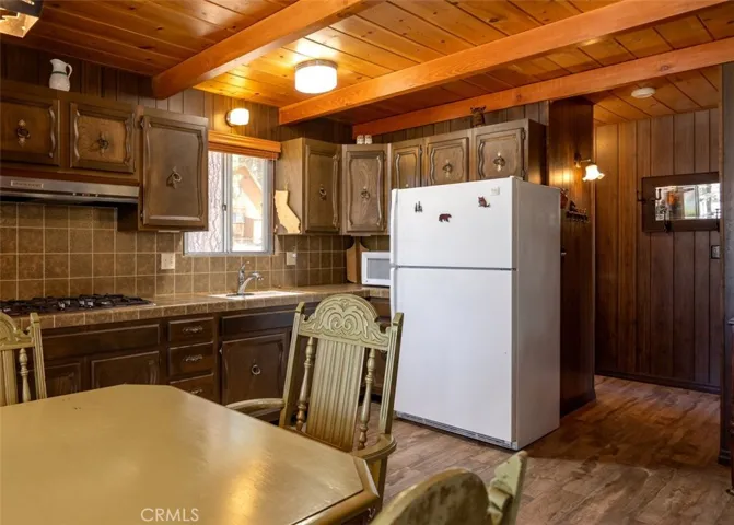 493 Tavern Lane, Big Bear Lake, California 92315