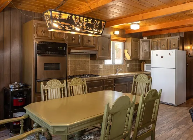 493 Tavern Lane, Big Bear Lake, California 92315