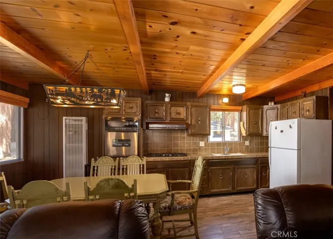 493 Tavern Lane, Big Bear Lake, California 92315
