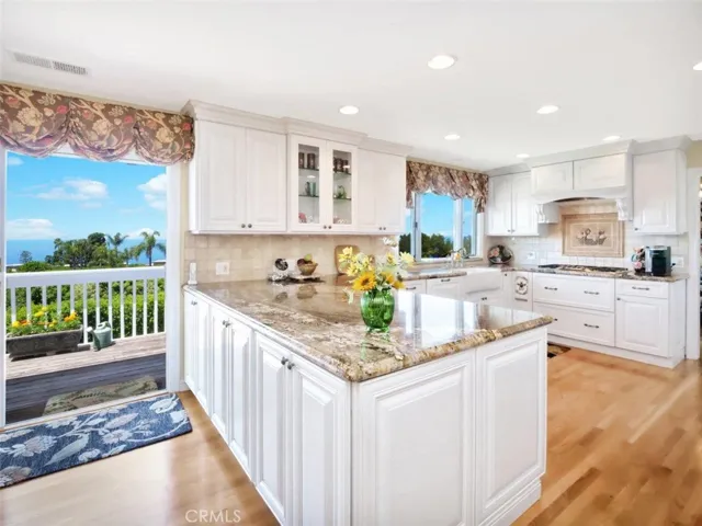 30203 Rhone Drive, Rancho Palos Verdes, California 90275