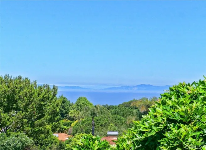 30203 Rhone Drive, Rancho Palos Verdes, California 90275