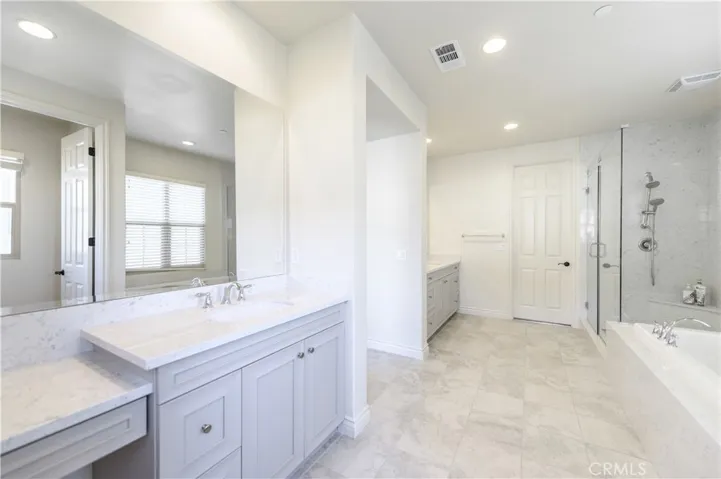 59 Dublin, Irvine, California 92620