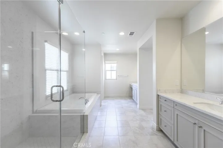 59 Dublin, Irvine, California 92620