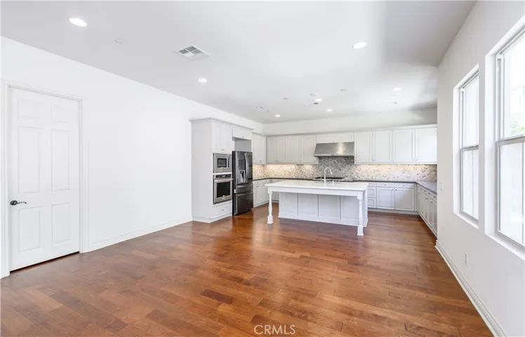59 Dublin, Irvine, California 92620