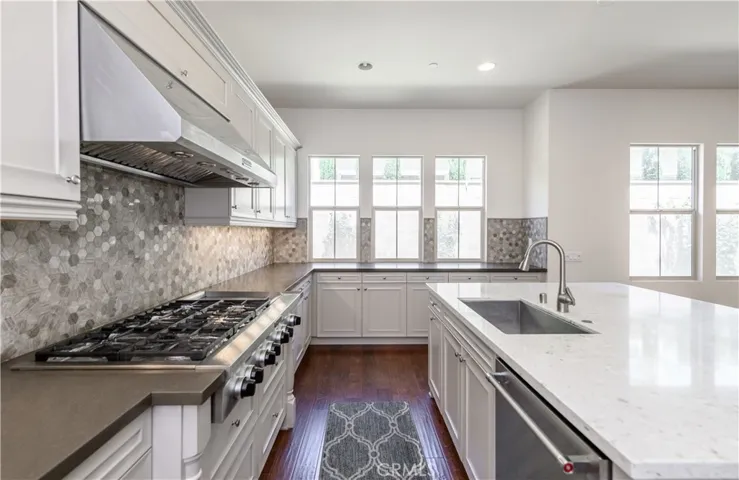59 Dublin, Irvine, California 92620